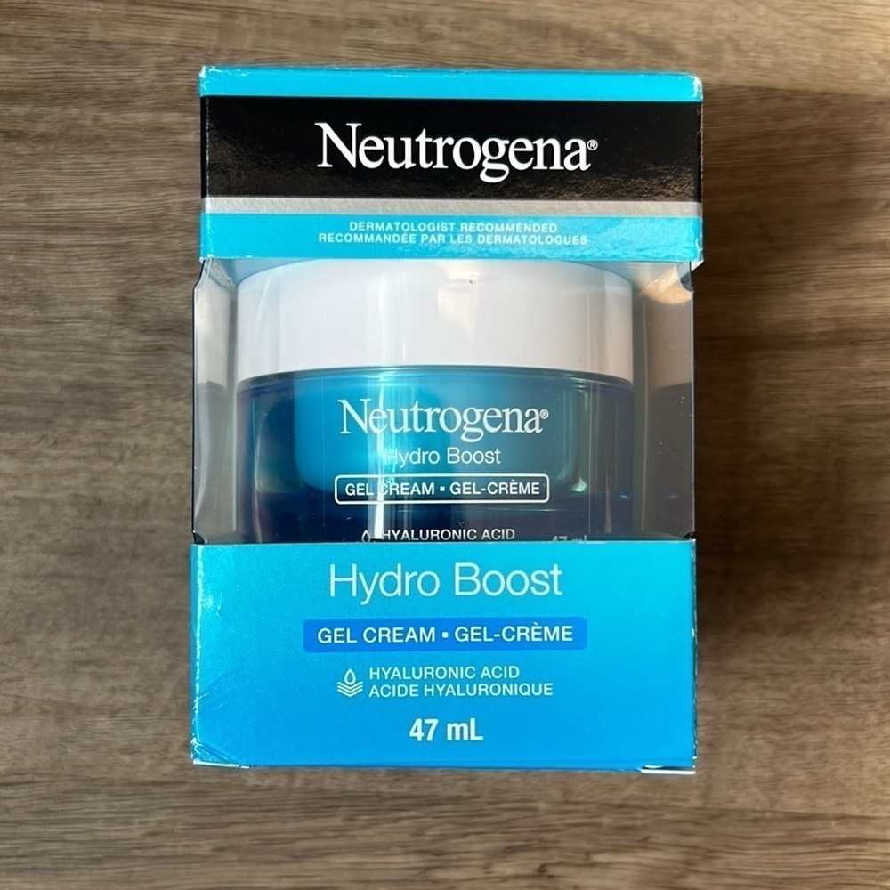 New in box Neutrogena hydro boost gel cream 47ml